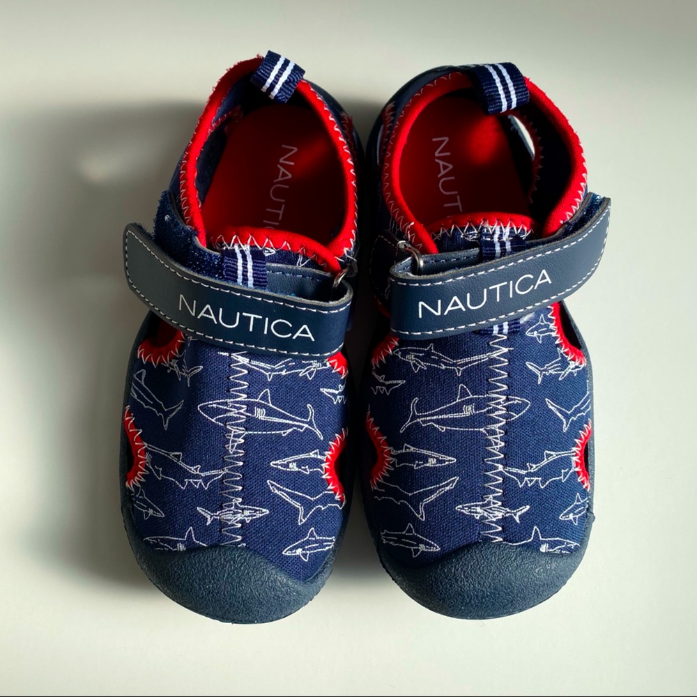 Nautica Toddler Closed-Toed Water Shoes Size 8